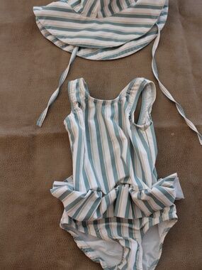 Rylee + Cru Stripe Skirted One-Piece and Swim Hat (2-3Y)
